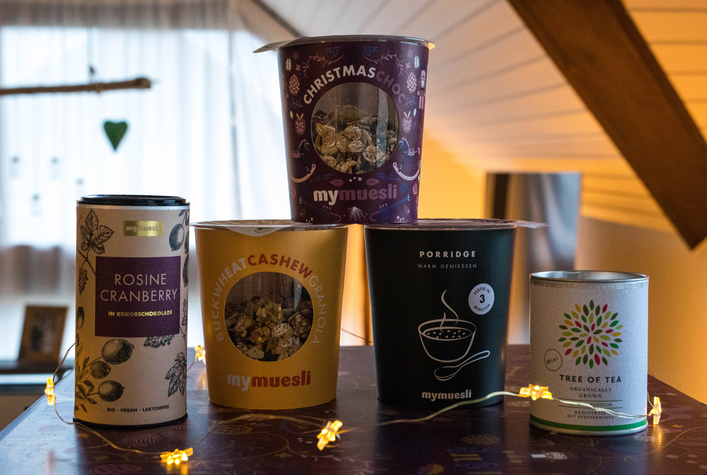 Müsli, Porrdige, Tee und Nüsse